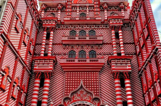 The Jami Ul-Alfar Mosque – Red Mosque